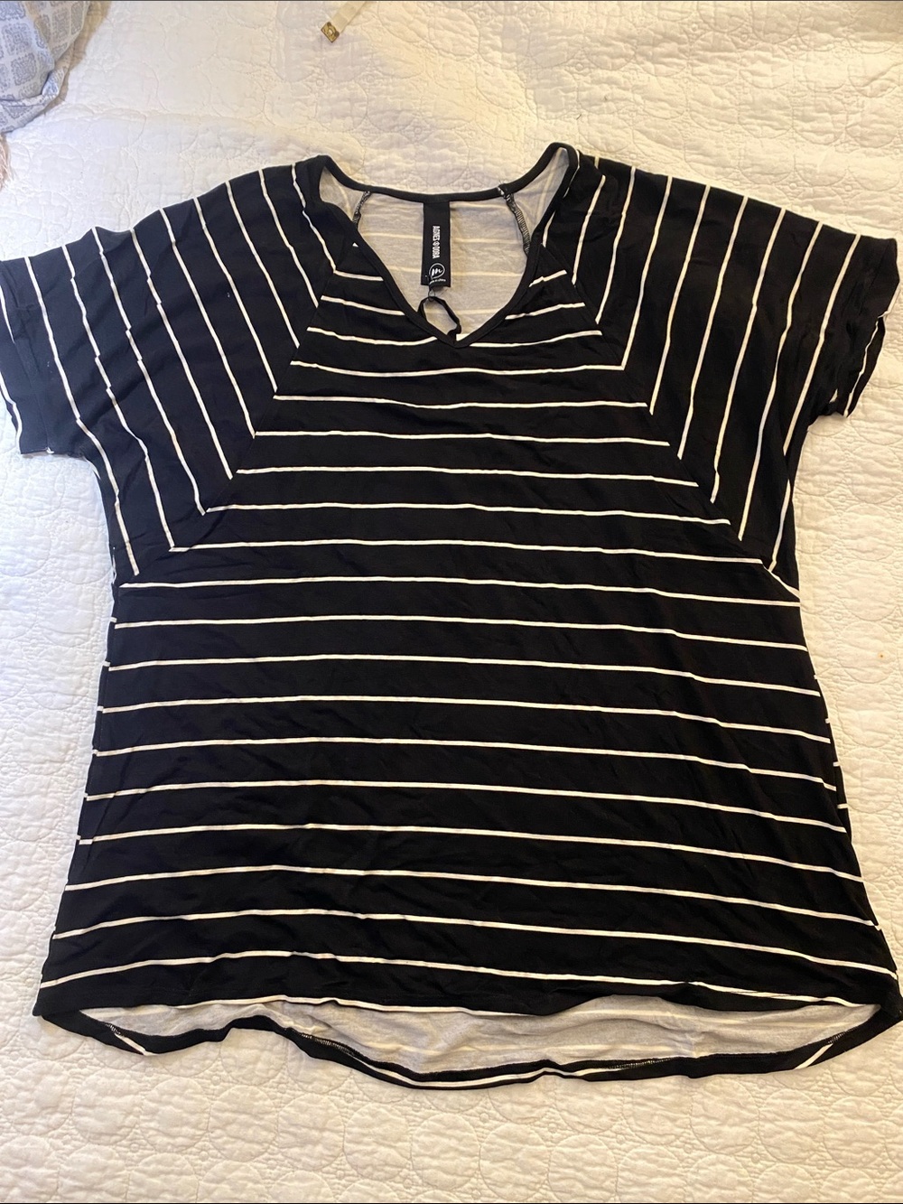 Agnes & Dora Black and White Striped Short Sleeve V-Neck Top oversized